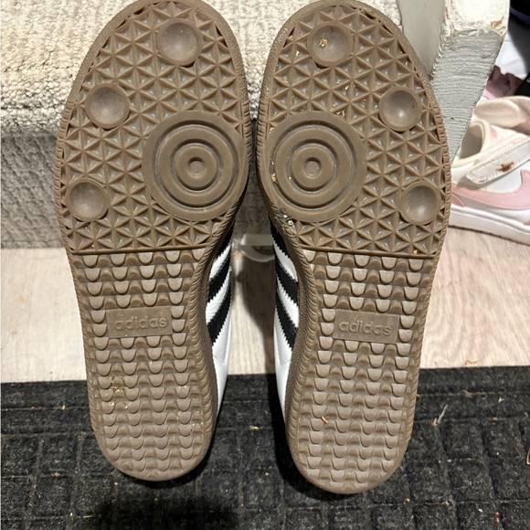 Adidas Sambas Sneakers 6.5 LIKE NEW - Picture 4 of 5